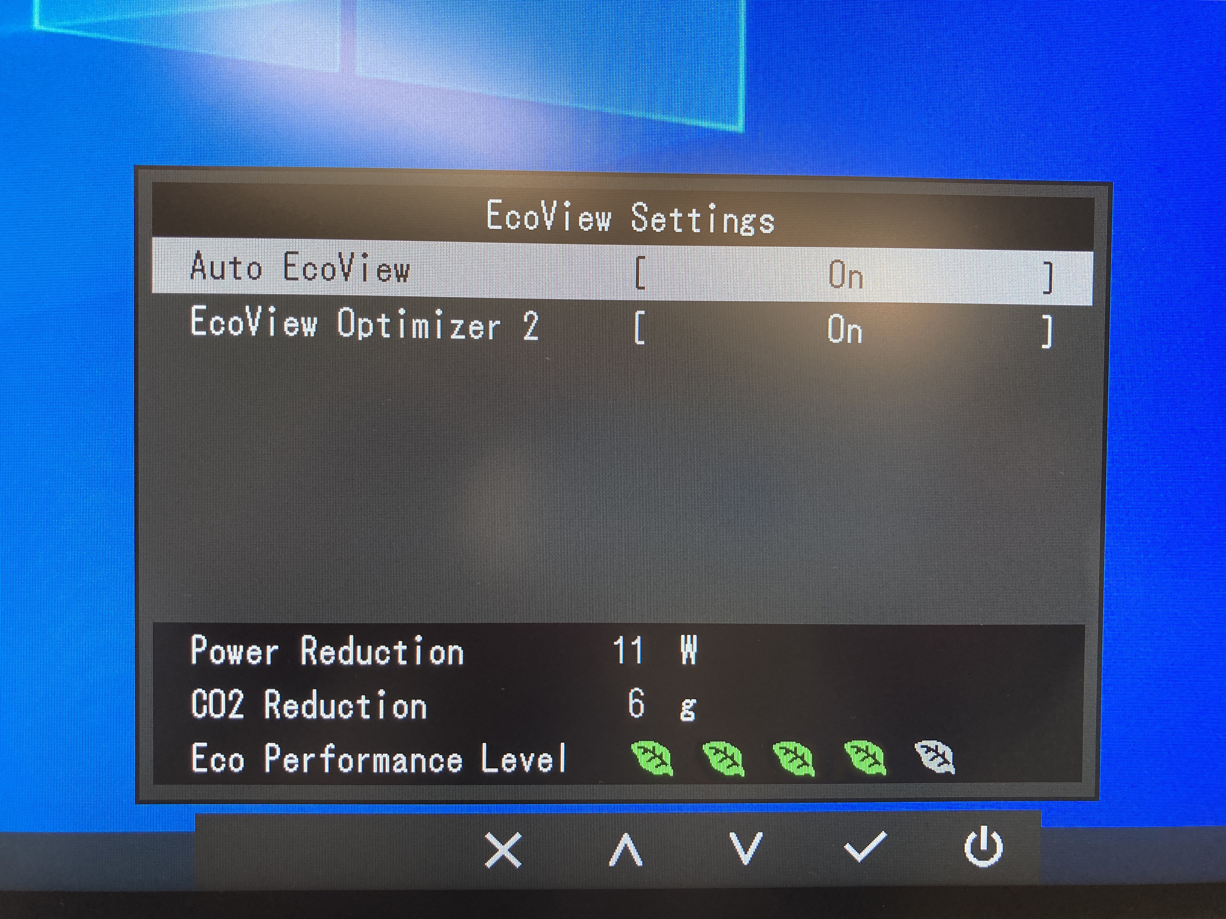 Auto EcoView and EcoView Optimizer 2 automatically adjusts the brightness to optimal levels.